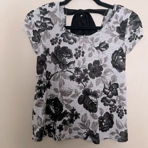 Cropped floral blouse